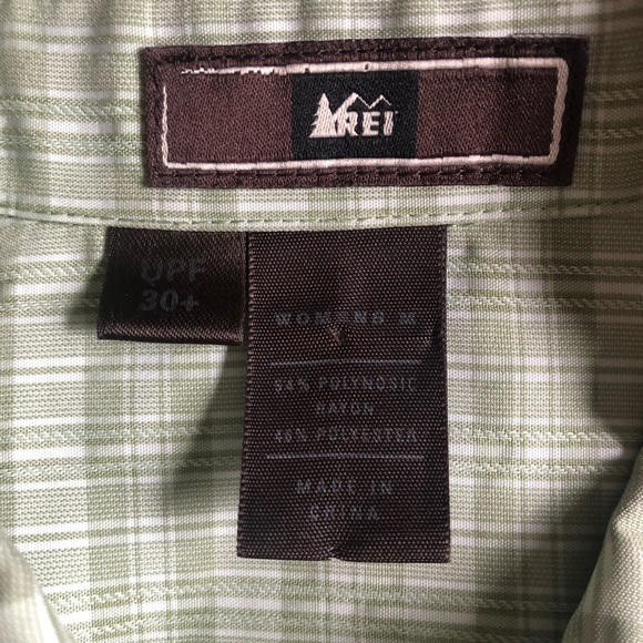 SOLD | REI Button Up Outdoors Top - Picture 4 of 5